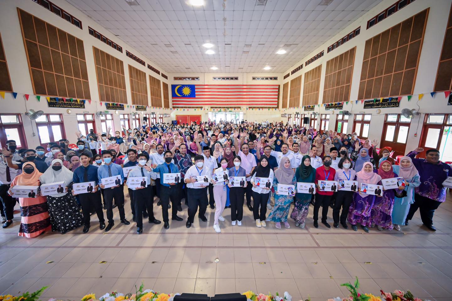 Majlis Penyerahan PerantiSiswa Keluarga Malaysia di Kepala Batas