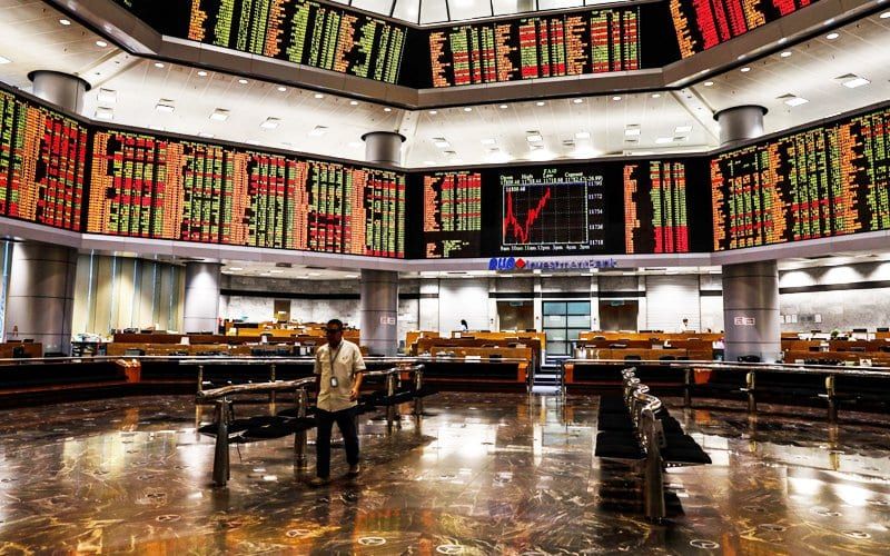 Aktiviti buru saham murah, harga minyak kukuh dorong Bursa Malaysia dibuka tinggi