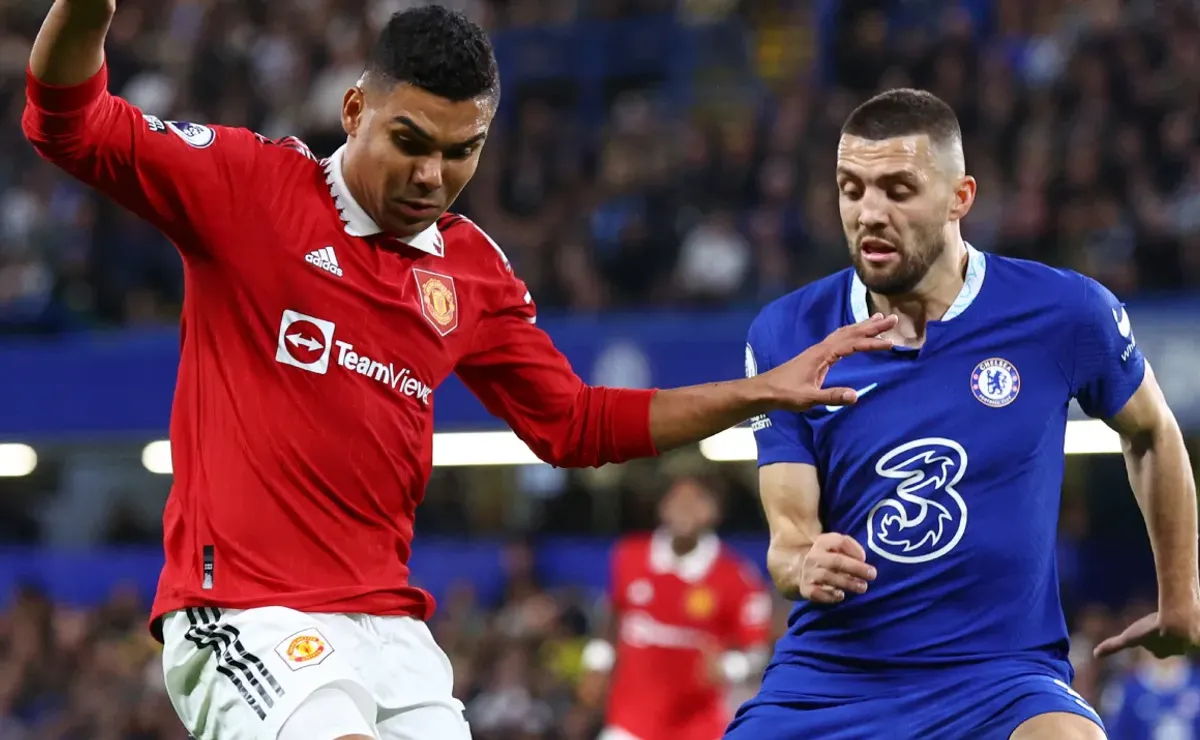 Manchester United menewaskan Chelsea 4 -1