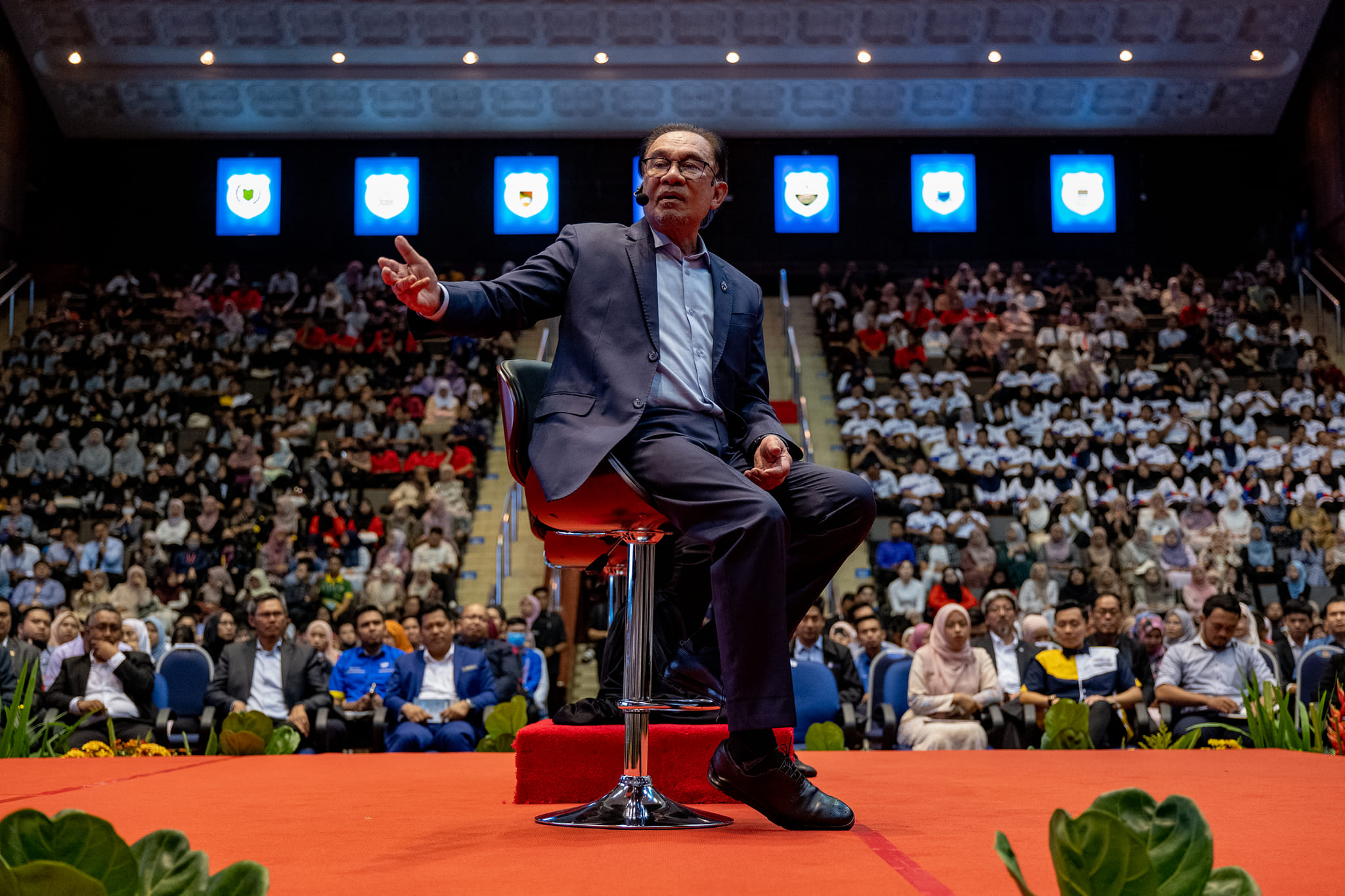 KERAJAAN SETUJU NAIKKAN KADAR ELAUN SARA HIDUP PELAJAR TAJAAN JPA