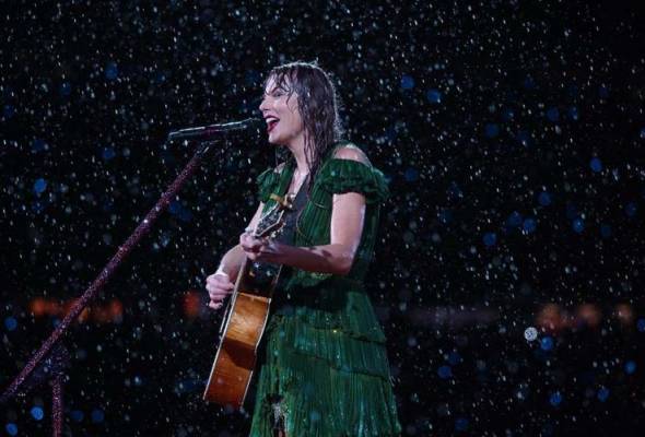 Selepas band terkenal Coldplay mengumumkan konsert mereka selama enam hari di Singapura, peminat-peminat terkejut dengan berita bahawa penyanyi popular Taylor Swift juga akan mengadakan persembahan di negara yang sama.