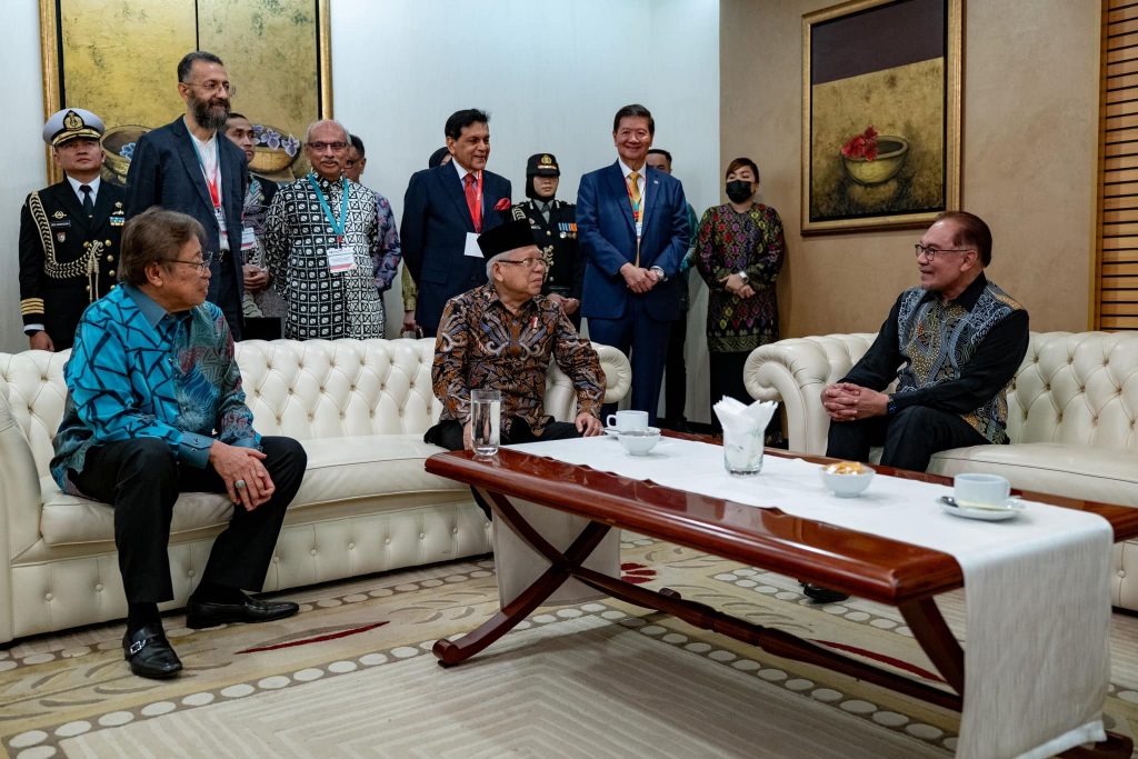 Abang Johari
