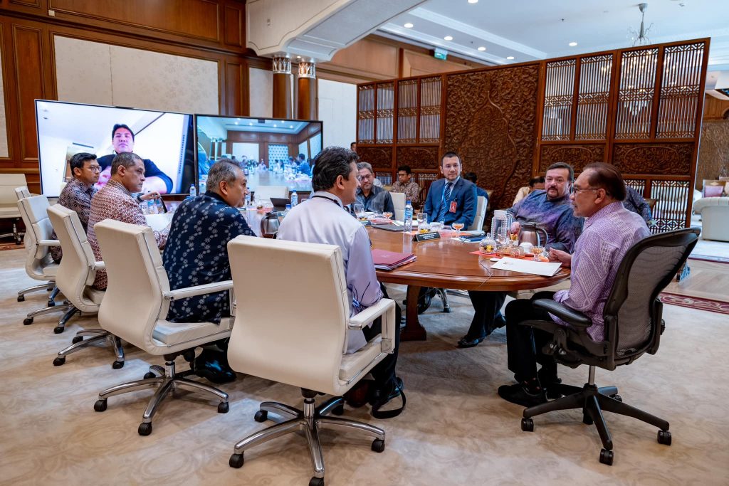GLIC, GLC Harus Gembleng Tenaga Sokong Aspirasi Negara Memperkasa Rakyat - PM Anwar