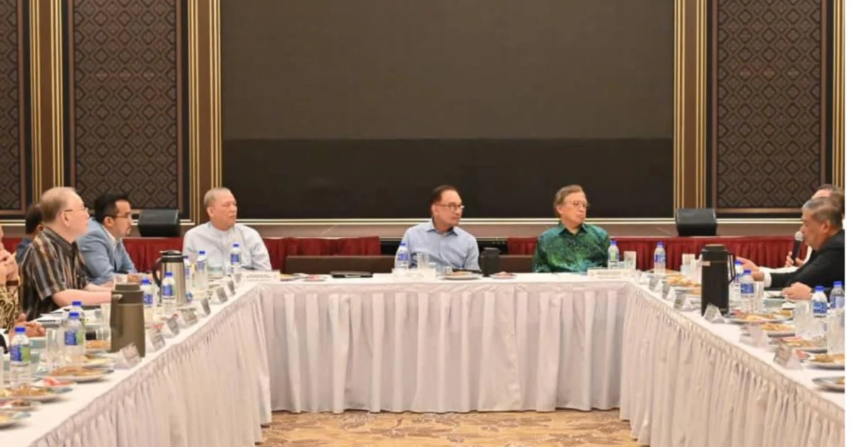 Anwar Ketuai Mesyuarat Majlis Perundingan Pimpinan Kerajaan Perpaduan