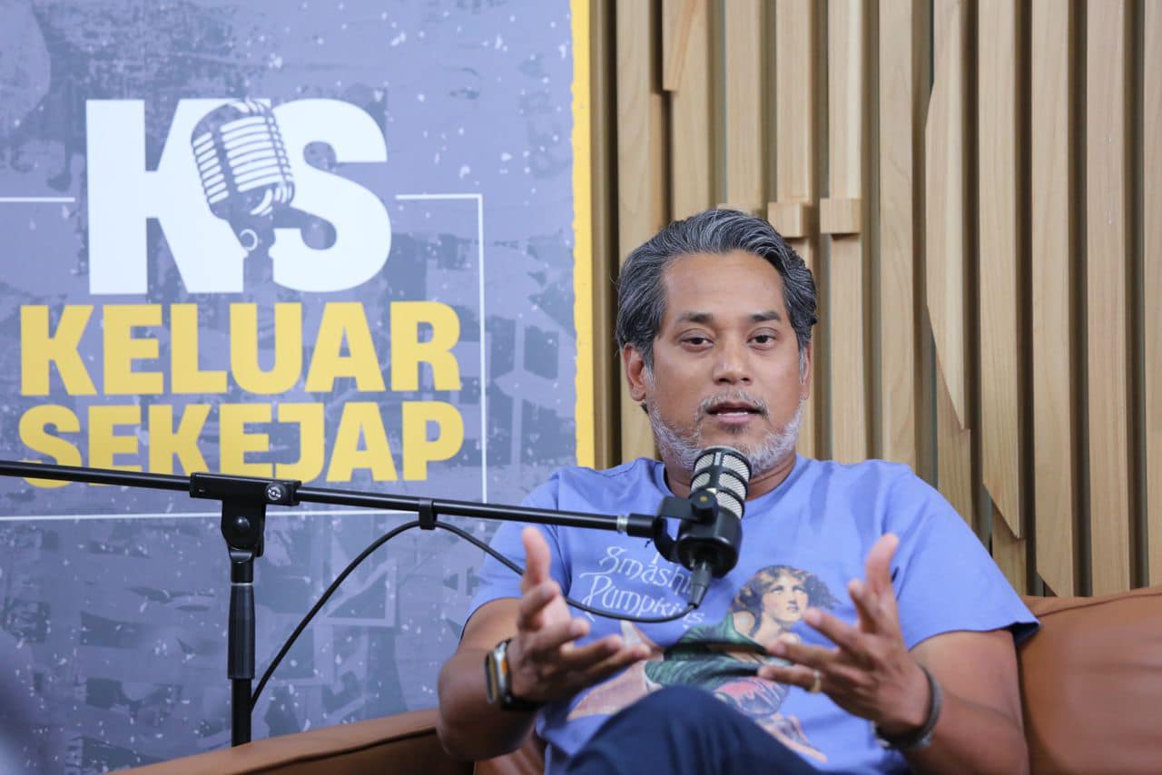 Akta Parlimen Berpenggal Tidak Demokratik - Khairy