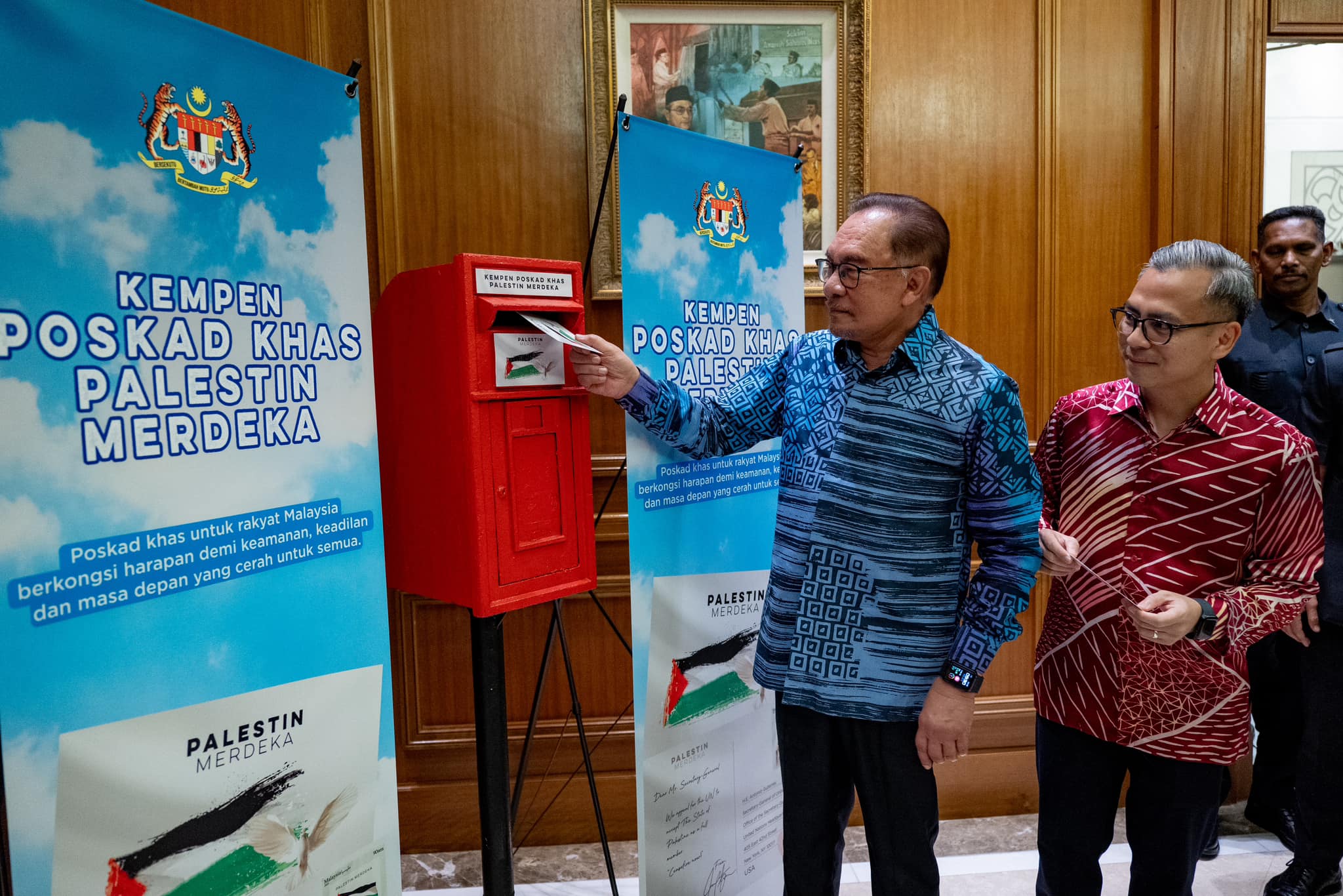 PM Anwar Mulakan 'Kempen Poskad Khas Palestin Merdeka' Kepada Setiausaha Khas Agung PBB