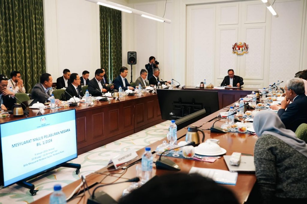 MITI Akan Rangka Pelan Strategik Bagi Tingkatkan Pelaburan 'Hijau' - Tengku Zafrul