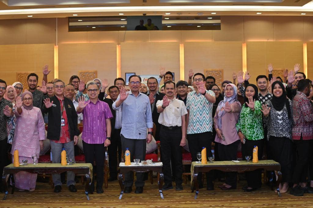 Setiausaha Akhbar, UKK Perlu Rangka Naratif Lawan Fitnah, Tipu Daya - PM Anwar