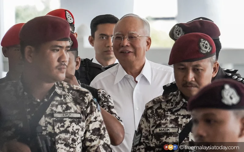 Kabinet Dimaklumkan Isu Pengampunan Najib - Saifuddin