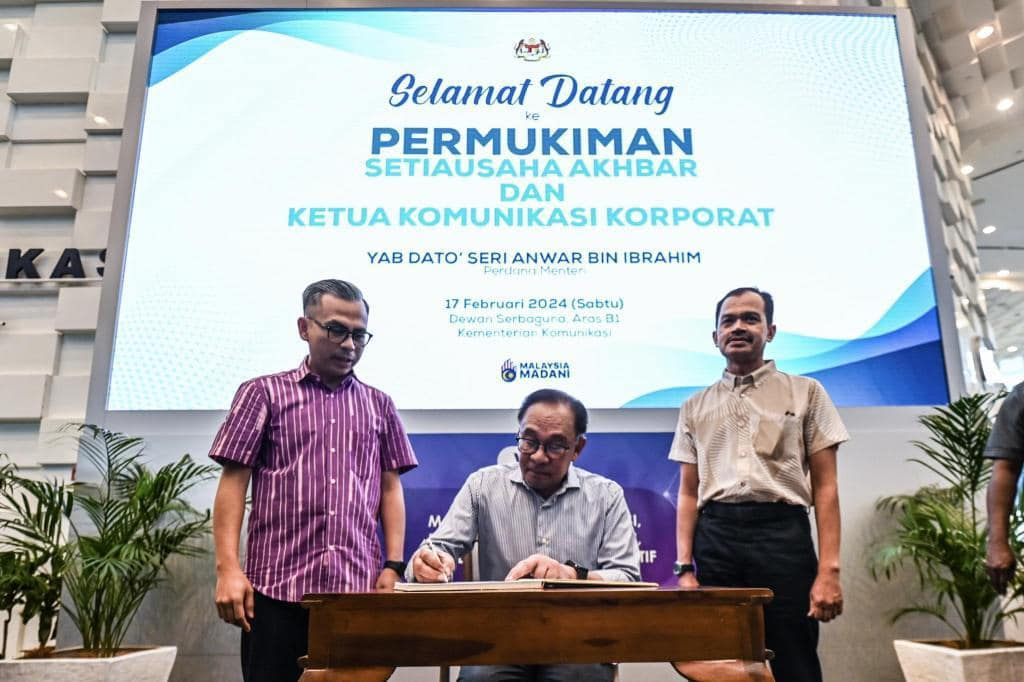 Setiausaha Akhbar, UKK Perlu Rangka Naratif Lawan Fitnah, Tipu Daya - PM Anwar