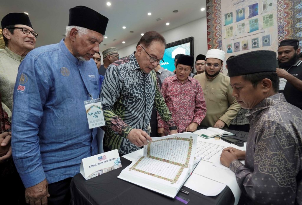 'Jangan Membangun Sambil Merobohkan' - PM Anwar