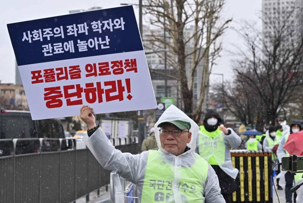 Sertai Mogok, 2 Doktor Di Korea Selatan Digantung Lesen