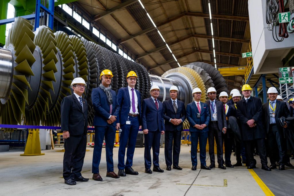 Lawat Siemens Energy, Jumpa Presiden Steinmeier, Antara Aktiviti Awal PM Anwar Di Berlin