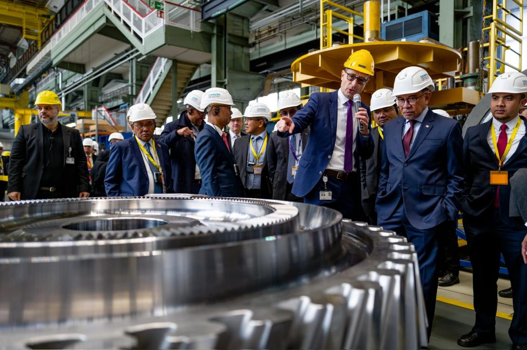 Lawat Siemens Energy, Jumpa Presiden Steinmeier, Antara Aktiviti Awal PM Anwar Di Berlin