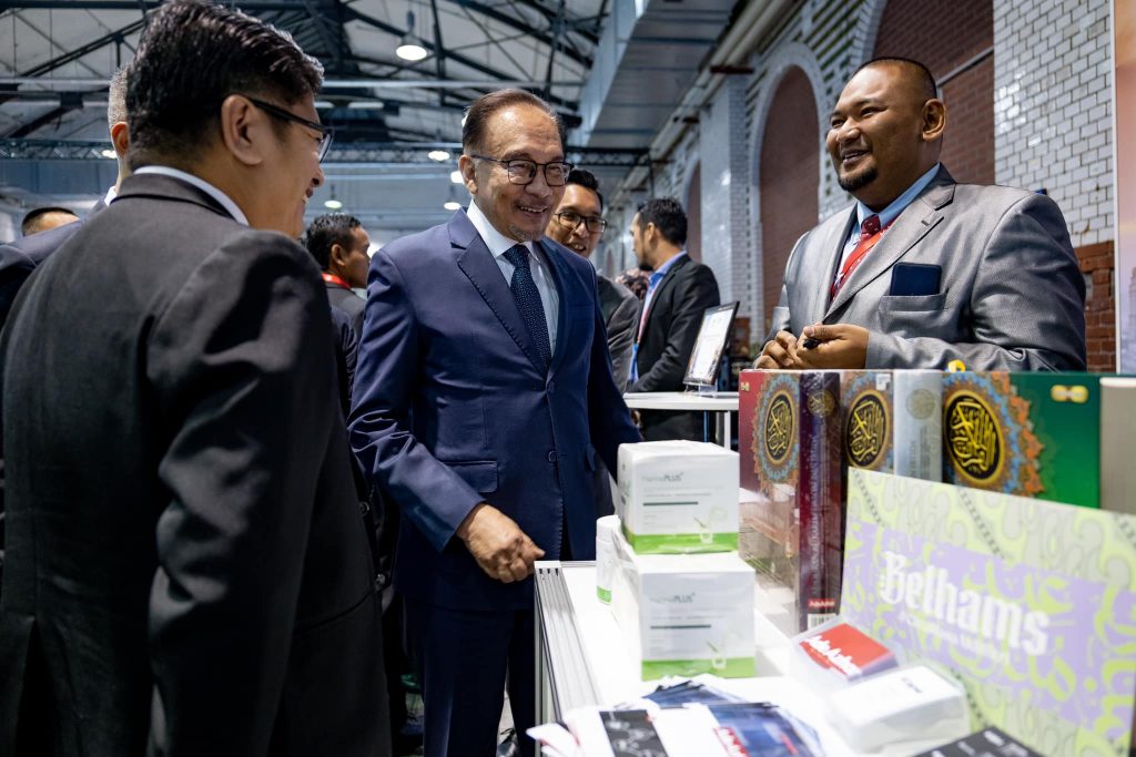 PM Anwar Pelawa Firma Jerman, Eropah Melabur Di Malaysia