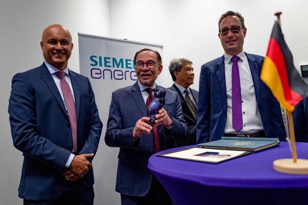 Lawat Siemens Energy, Jumpa Presiden Steinmeier, Antara Aktiviti Awal PM Anwar Di Berlin